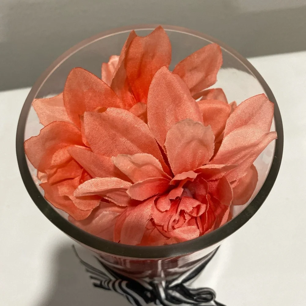 Elegant Coral Floral Arrangement in Glass Vase ⭐️